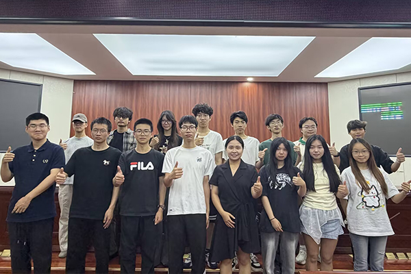 重庆城市职业学院邃目智测项目从车间痛点走向市场