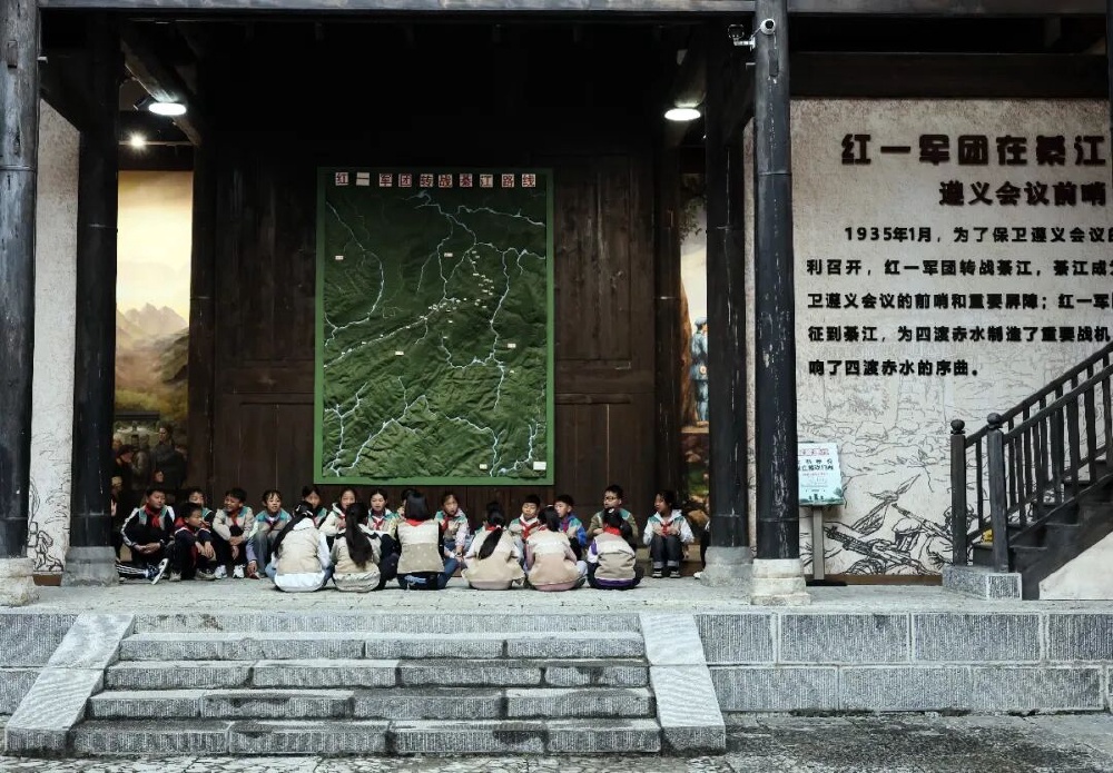 重庆瞭望:走好新时代长征路 每一代人都须交出自己的答卷