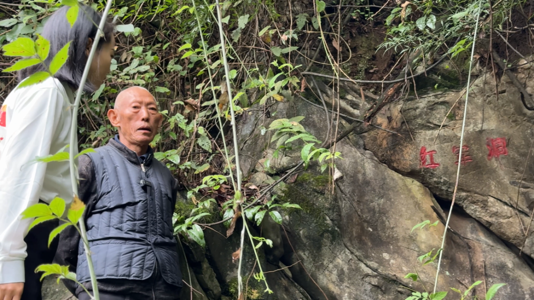纪念长征胜利90周年 綦江重走长征路串起红军桥红军洞红色资源
