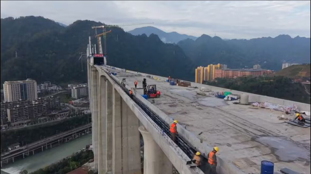 全国首创!西渝高铁城口任河特大桥合龙 采用桥梁声屏障一体化设