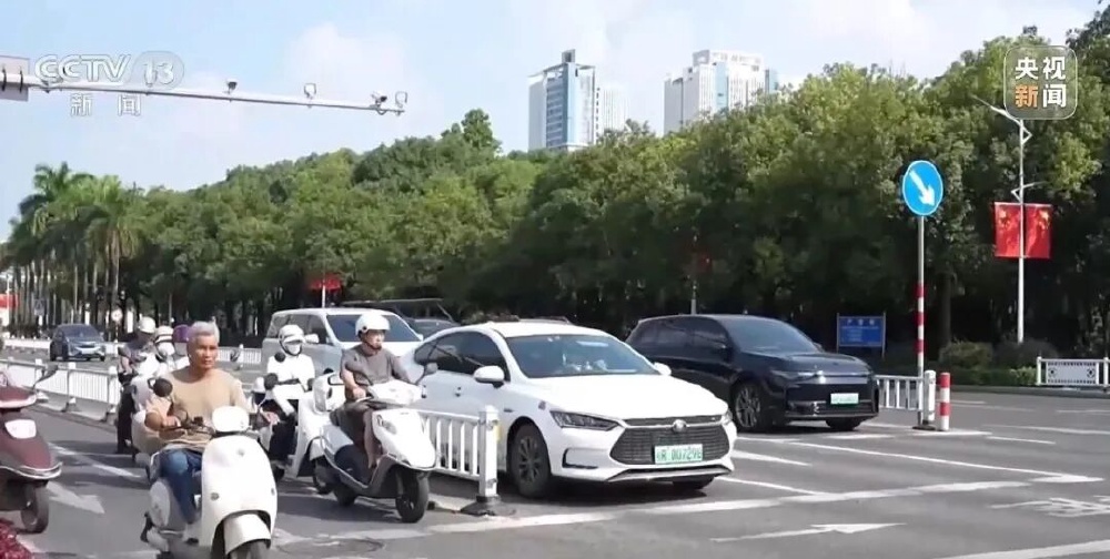 南北天气反差拉满 南方多地超30℃破纪录 重庆未来三天多小雨