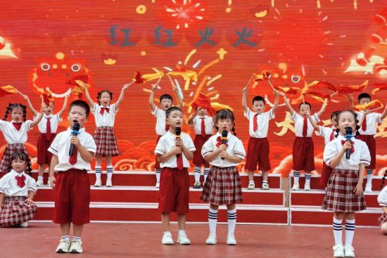 大足区高新区幼儿园开展“童心唱响中国梦” 全园10个班级登台