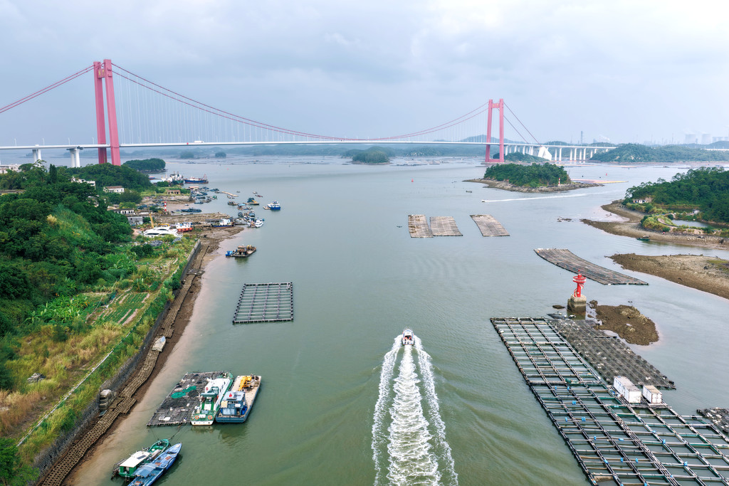 平陆运河带火龙门港镇 广西海岛小镇从过路经济变驻足经济
